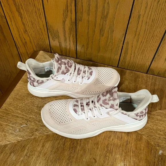 APL" TechLoom Tracer Sneakers -Pink - Picture 2 of 13